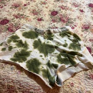 Free people size large, tie-dyed shorts